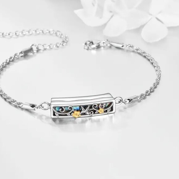 Personalized Urn and Ash Cremation Jewelry Pieces For Loved Ones and Pets - Picture 11 of 15